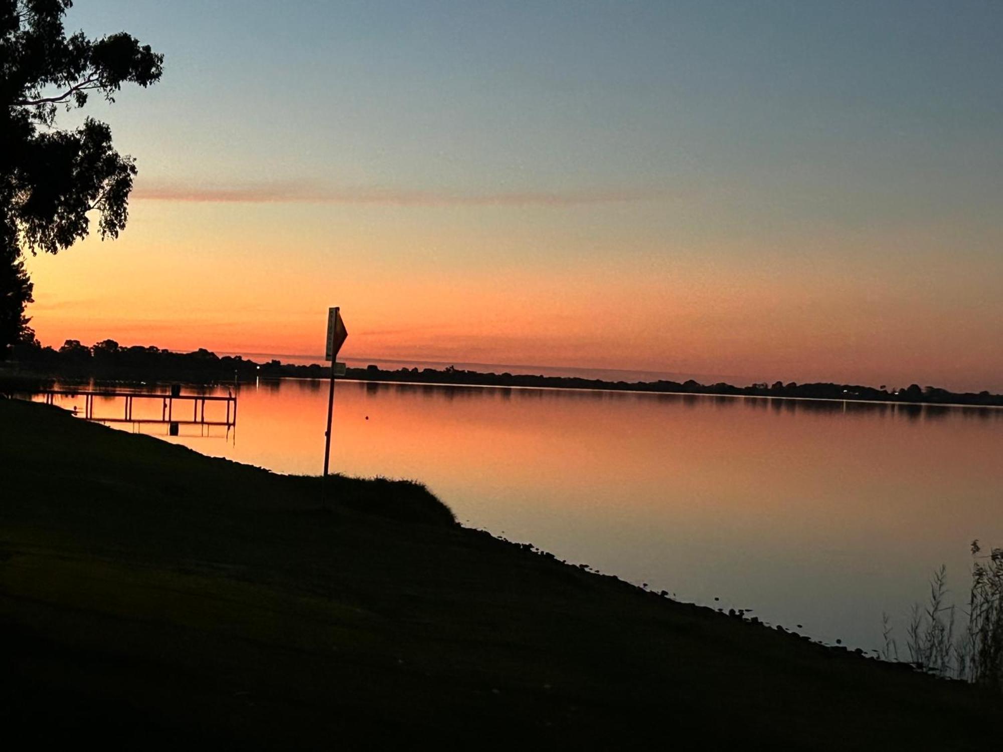 Lake Boga Caravan Park Zewnętrze zdjęcie
